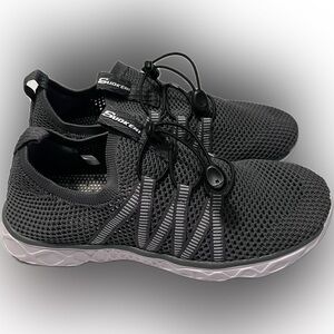 Women’s Quick Dry Water Shoes Mesh Slip-On Beach Swim 7.5 NWOT